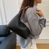 2025 Bolsa de Axila Feminina Nova Tendência Moda Versátil Bolsa de Ombro Nicho Bolsa de Mão para o Dia a Dia