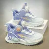 Sapatos Infantis Primavera e Verão Novos Malha Respirável Tênis de Basquete para Meninos Sapatos Esportivos para Crianças Médias e Grandes Sapatos de Corrida Antiderrapantes Modernos