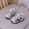 Nova coleção de outono de tênis esportivos infantis: tênis dad da moda para meninos, sapatos casuais antiderrapantes e tênis de corrida de malha respirável para meninas