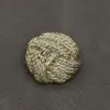 Botones metálicos de textura tejida en espiral irregular para suéteres y cárdigans de punto, botones de alta gama cosidos a mano, accesorios para ropa de mujer