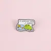 Broche de Rana Creativo y Personalizado, Dibujos Animados Transfronterizos Lindo Estilo Rana Trabajadora Insignia de Accesorio Metálico Venta al por Mayor
