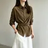 Camisa de diseño único atada a la cintura, elegante y estilizada, de longitud media, suave y amigable con la piel, camisa de manga larga para mujer en mezcla de nylon y lino