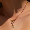 Colar Elegante e Discreto de Titânio com Zircônia, Corrente de Clavícula de Luxo Leve de Nicho para Mulheres, Joia Transfronteiriça de Aço Inoxidável de Verão com Acabamento de Alto Padrão