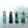 Pedras Naturais Cruas de Cristal Transfronteiriças, Colunas de Cristal Polido, Colunas Pontiagudas Únicas de Cristal de Fluorita Colorida, Diversos Materiais Disponíveis para Pedido