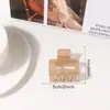 Grampo de Cabelo Quadrado Transparente Grace Accessories Simples para Parte de Trás da Cabeça Presilha de Tubarão Acessório de Cabelo Versátil para Mulheres, Não Danifica o Cabelo
