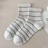 Calcetines de encaje hasta la mitad de la pantorrilla para mujer, otoño e invierno, estilo coreano de dibujos animados, versátiles, estilo universitario, algodón peinado, estampado de corazón, calcetines dulces para estudiantes