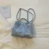 Bolsa de Mão Simples de Grande Capacidade para Mulheres 2026 Nova Moda Europeia e Americana Bolsa de Ombro Texturizada para Trabalho e Deslocamento Bolsa Transversal