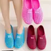No hay envío gratis, Zuecos Populares de Verano para Mujer de Exportación, Antideslizantes, Casuales, Cómodos, Zapatos Cerrados para Padres e Hijos, Venta al por Mayor desde el Fabricante