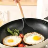 Suprimentos de cozinha transfronteiriços cabo de madeira utensílios de cozinha de silicone conjunto de 12 peças tubo de armazenamento colher de cozinha espátula panelas antiaderentes fabricantes em estoque
