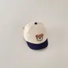 Chapéu infantil coreano urso fofo bordado aba curta boné de correspondência de cores All-match Casual Baby Hat para meninos e meninas