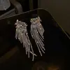 Aretes de Aguja Plateada con Borlas de Gota de Agua Incrustadas de Diamantes, Estilo Palacio, Nicho, Aretes Versátiles, Lujo Ligero, Venta al por Mayor de Aretes de Gama Alta