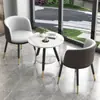 Conjunto de Mesa e Cadeiras de Varanda de Luxo Leve Três Peças Celebridade da Internet Uma Mesa e Duas Cadeiras Mesa de Lazer Criativa Conjunto de Mesa Redonda Simples de Recepção Combinação
