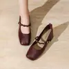 Zapatos Mary Jane Color Borgoña Zhr para Mujer 2026 Verano Nuevos Estilo Francés Tacón Medio Flor de Camelia Tacón Grueso Boca Baja Zapatos de una Sola Pieza