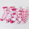 Nuevos Calcetines Cálidos de Coral Fleece para Otoño e Invierno, para Casa, Suelo y Dormir; Calcetines Rayados de Corazón hasta la Pantorrilla para Mujer, Mitad de Felpa