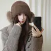 Touca de Lã com Proteção de Orelha de Pelúcia Cor Lisa Estilo Coreano para Mulheres Outono/Inverno 2026 Chapéu Quente Envolvente Chapéu para Clima Frio Tendência