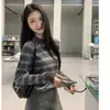 Camisa polo listrada color block estilo americano, blusa de tricô de manga comprida para mulheres, top retrô solto estilo coreano para outono e inverno, cinza