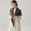 Chal Triangular de Encaje Tejido a Mano con Mezcla de Cachemira Nuevo Estilo Coreano para Mujer Bufanda Cálida Versátil Protector de Cuello