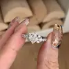 Libro rojo explosiones hermosa princesa anillo de diamante cuadrado hija oro sensación lleno de flash estrella brillante río anillo una generación de cabello