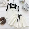 Traje de Verano para Niñas 2026 Estilo Nuevo Chaleco sin Mangas Camiseta Pantalones Cortos Niña Pequeña Casual Deportivo Conjunto de Dos Piezas