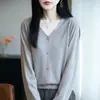 Cárdigan de punto fino con cuello en V para mujer, para otoño e invierno, de importación, lujo ligero, rejuvenecedor, top suave y versátil, prenda exterior de punto simple y agradable para la piel