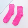 Calcetines de Color Caramelo Medio Terciopelo Calcetines Calentitos Calcetin de Felpa Calcetines de Terciopelo Coral para Mujer Calcetines de Piso Fabricante Venta al por Mayor Personalización