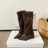 Botas Femininas de Moda Chunky Heel Over-the-Knee Estilo Retro Spicy Girl com Cadarço Ajustável e Bico Fino Chegada Nova Outono/Inverno 2026