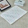 Manta para mascotas transfronteriza cubierta para dormir es de cuatro estaciones cálida de forro polar de coral huella de pata manta para perros tapete para gatos venta al por mayor