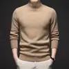 Novo Suéter Masculino de Lã Fina Sintética Outono/Inverno 2026 para Jovens e Homens de Meia-Idade, Gola Alta, Malha Quente, Suéter de Cor Sólida