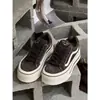 Zapatos Casuales de Skate de Nicho 2026 Otoño Nuevos Retro Gamuza Feos Lindos Versátiles Suela Gruesa Zapatos de Lona Mujer