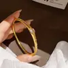 Diamantes Claros e Brilhantes! Pulseira Redonda de Zircônia, Simples e Estilosa Vintage, Pulseira Elegante com um Toque de Luxo Leve e de Alta Qualidade, Joias para Atacado