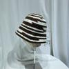 Sombrero de pescador tejido simple de estilo japonés con bloques de color a rayas para mujer, liso, casual, combinable con todo, sombrero de cubo cálido que hace que la cara parezca pequeña