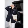 Bolsa Saco Camurça de Couro de Vaca Camada Superior Feminina 2025 Nova Nicho Couro Genuíno Retro Fashionável para Trabalho Bolsa de Ombro Transversal Versátil para Mulheres