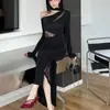 Vestido de Encaje Negro Patchwork de Hombros Descubiertos con Cinta para Primavera, Estilo Femenino de Socialité, Ceñido a la Cintura, Bodycon Largo, Transfronterizo