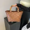 Bolso de Mimbre Hecho a Medida por el Fabricante con Asa de Bambú, Bolso Versátil para Mujer para el Trabajo, Bolso con Asa de Bambú Vintage al por Mayor