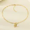 Cadena de clips de papel creativa personalizada multiestilo corazón hueco incrustado de diamantes collar de acero de titanio madre levantando alto día de la madre