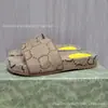 Zapatillas Bordadas de Suela Fina G Home 2024 Nuevas de Una Línea Calzado de Plataforma Plana Casual Aumentadoras Calzado con Letras para Pareja