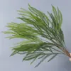 Plantas verdes artificiales en stock, manojos de helecho, hojas de helecho, hierba de helecho para decoración de paredes interiores y diseño de paisajes, césped artificial al por mayor