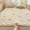 Cobertor de Colchão Espesso de Lã de Leite para Inverno Dormitório Estudantil Tapete de Dormir Individual/Casal Super Macio Coral Fleece Almofada Macia Roupa de Cama