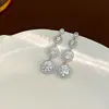 Pendientes de lujo ligeros con forma de flor de cristal y circonita, de Corea del Sur, elegantes y modernos, sencillos, combinables y geniales.