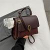 Bolso de mano de alta gama para mujer, novedad de otoño e invierno de 2024, popular bolso de hombro combinable, bolso bandolera retro de estilo nicho para uso diario.