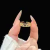Nuevo anillo de moda de alta gama versátil estilo vintage con forma de estrella y diamantes, lujo ligero, anillo personalizado único y lujoso