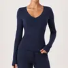 Nuevo top de yoga cruzado con cuello en V para mujer, de manga larga, corte ajustado, con sensación de segunda piel, top de fitness transpirable, camiseta deportiva para Pilates