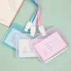 Porta Credencial de Trabajo Personalizado, Porta Tarjeta Duro Transparente de Plástico con Cordón, Tarjeta de Comedor Estudiantil, Venta al por Mayor por Fabricante