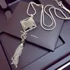 Cadena Larga para Suéter, Collar de Lujo Ligero y de Alta Gama para Mujer, Accesorio de Borla Moderno y Versátil, Colgante Simple de Perla que No se Desvanece