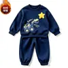 Conjunto para meninos 2026 novo outono e inverno estiloso e moderno conjunto de moletom e calça de moletom infantil para meninos, conjunto de duas peças solto
