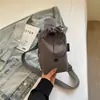 Bolsa pequena da moda para mulheres 2025 nova bolsa de peito primavera-verão, bolsa de ombro transversal fashion, bolsa de tecido casual personalizada, bolsa para celular