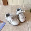 Tênis femininos 2026 outono novo estilo coreano com bolinhas tênis de treino para crianças com laço fofo sapatos casuais