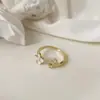 Anel Floral Delicado e Elegante para Mulheres, Zircônia Pérola Exquisita, Luxo Leve, Moda de Alta Qualidade, Anel Aberto Personalizado para Dedo Indicador