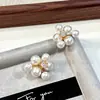 Pendientes de Flor de Zircón y Perla Estilo Francés Elegante Aguja de Plata Lujo Accesible Pendientes de Gama Alta Pendientes Elegantes de Moda y Exquisitos