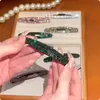 Elegante presilha de cabelo com strass para mulheres, um acessório estiloso para prender o cabelo de trás e as franjas laterais